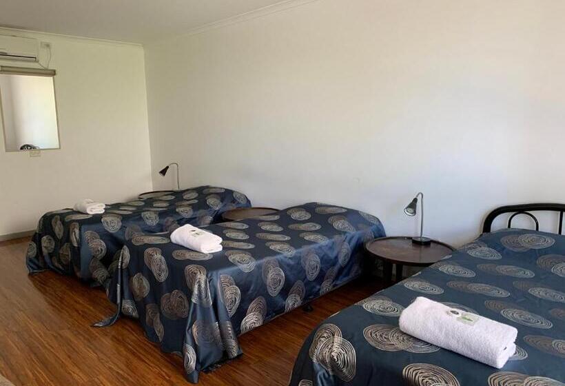 חדר משפחתי, Beaconsfield Lodge Motel