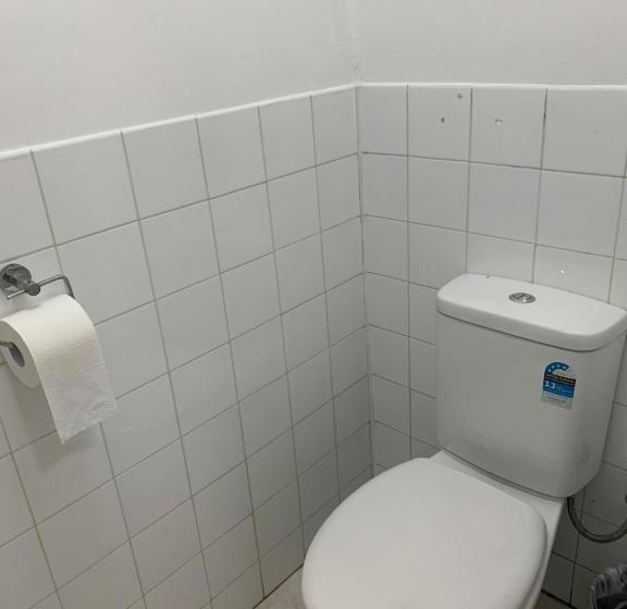 חדר סטנדרט לשלושה, Beaconsfield Lodge Motel