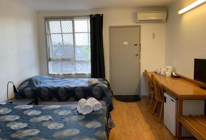 Номер Стандарт Трехместный, Beaconsfield Lodge Motel