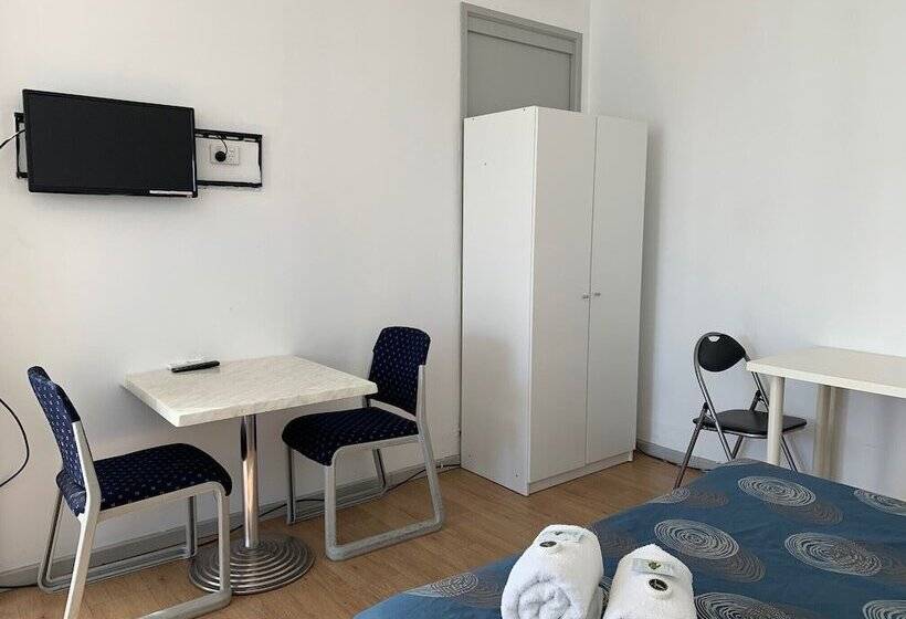 Номер Стандарт, Beaconsfield Lodge Motel