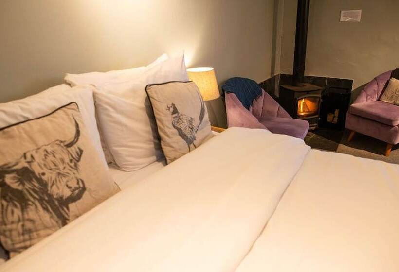 غرفة قياسية, High Paradise Farm