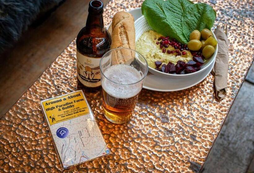 غرفة قياسية رباعية, High Paradise Farm