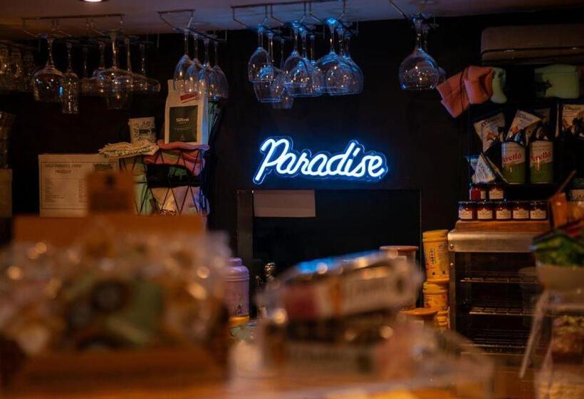 غرفة قياسية رباعية, High Paradise Farm