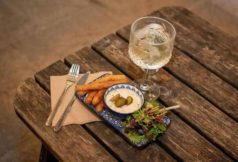 غرفة قياسية رباعية, High Paradise Farm