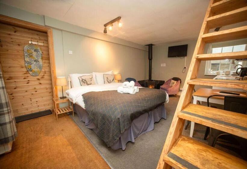 غرفة قياسية, High Paradise Farm