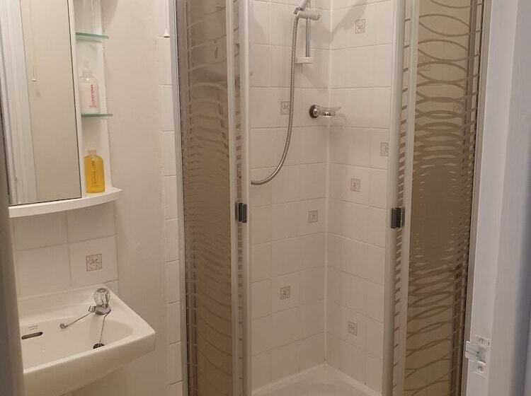 スタンダードルーム, St Vincent Guest House