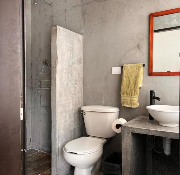 공동 객실, Catre De Mi Corazón