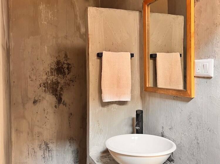 스탠다드 트리플 룸, Catre De Mi Corazón