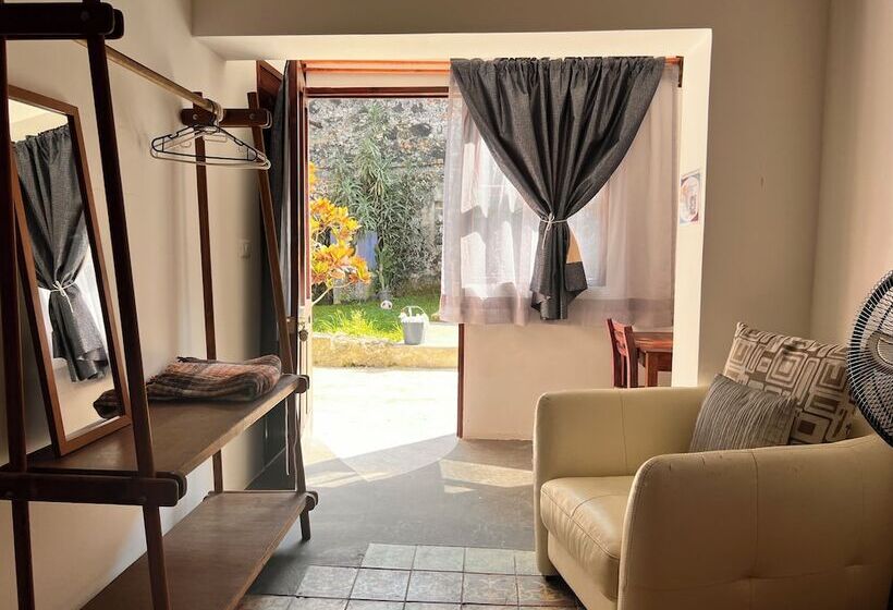 스탠다드 트리플 룸, Catre De Mi Corazón