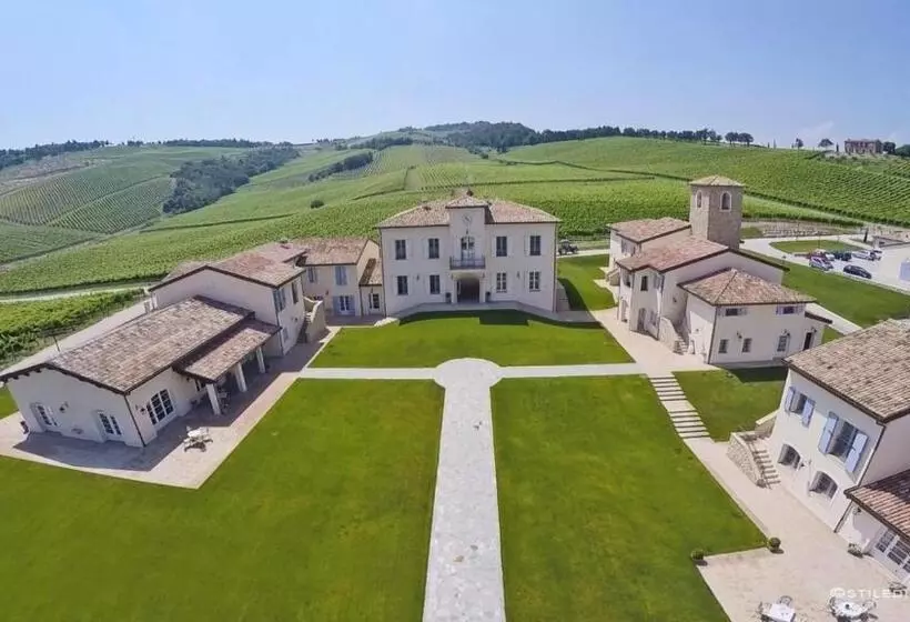 سوییت جونیور, Borgo Conde Wine Resort