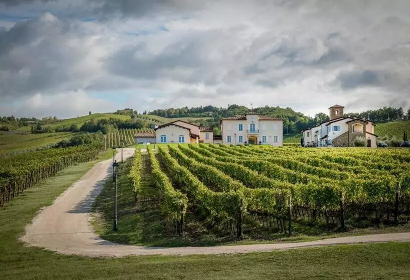 سوییت جونیور, Borgo Conde Wine Resort