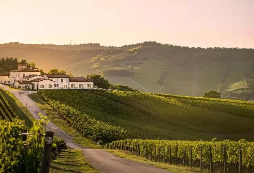 سوییت جونیور, Borgo Conde Wine Resort