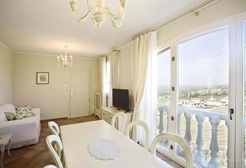 اتاق لوکس خانوادگی, Borgo Conde Wine Resort