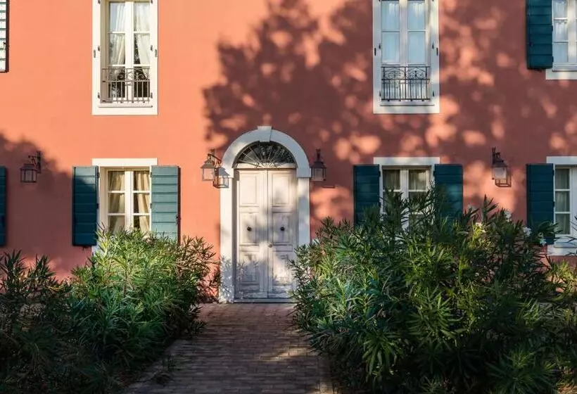 اتاق لوکس خانوادگی, Borgo Conde Wine Resort