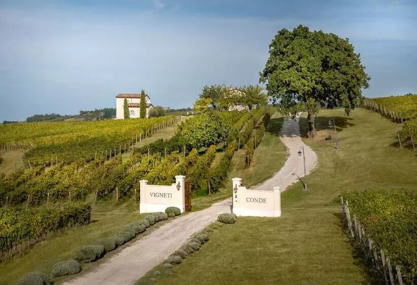 سوییت با چشم‌انداز استخر, Borgo Conde Wine Resort