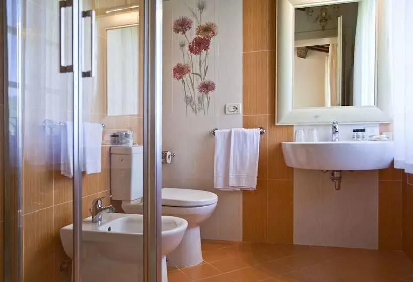 سوییت جونیور با چشم‌انداز استخر, Borgo Conde Wine Resort