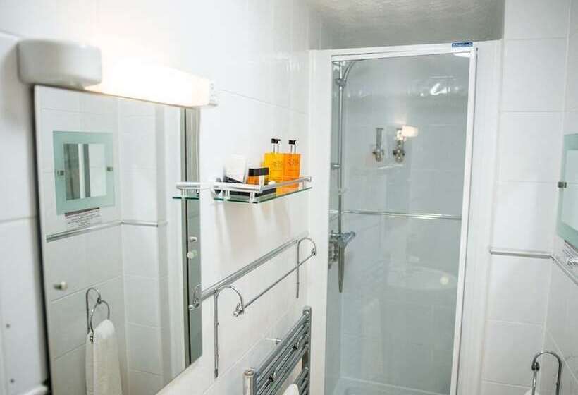 패밀리 룸, Briardene