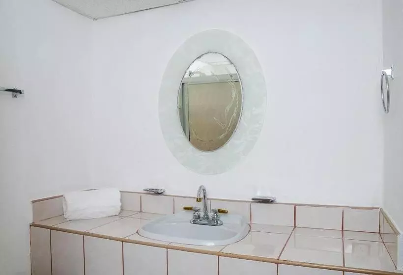 スタンダードトリプルルーム, Capital O Hotel Dos Mares, Cabo San Lucas