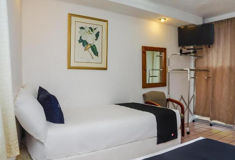 Номер Стандарт Трехместный, Capital O Hotel Dos Mares, Cabo San Lucas