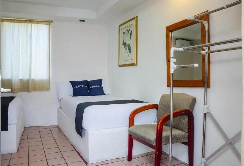 Номер Стандарт Трехместный, Capital O Hotel Dos Mares, Cabo San Lucas