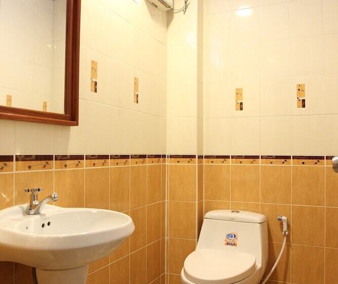 اتاق لوکس با بالکن, Tanee Place