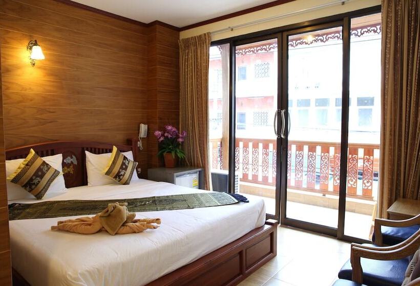 اتاق لوکس با بالکن, Tanee Place