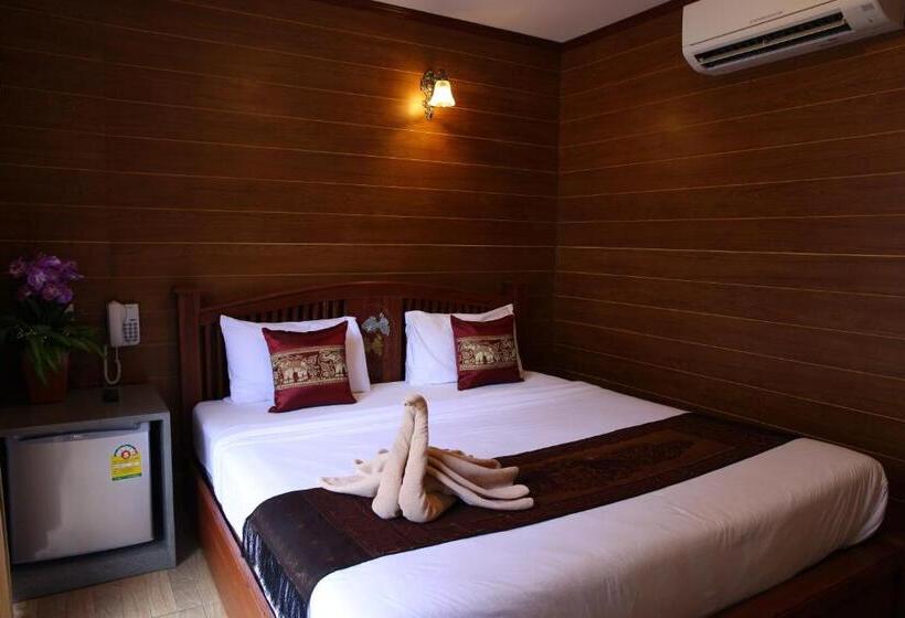 اتاق لوکس با بالکن, Tanee Place