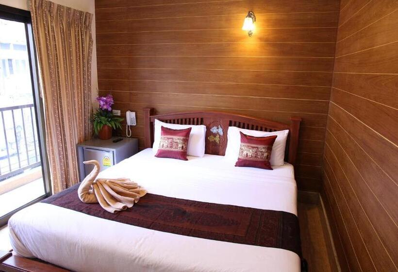 اتاق لوکس با بالکن, Tanee Place