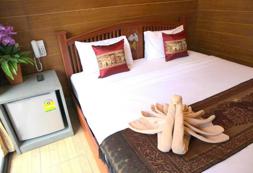 اتاق لوکس با بالکن, Tanee Place