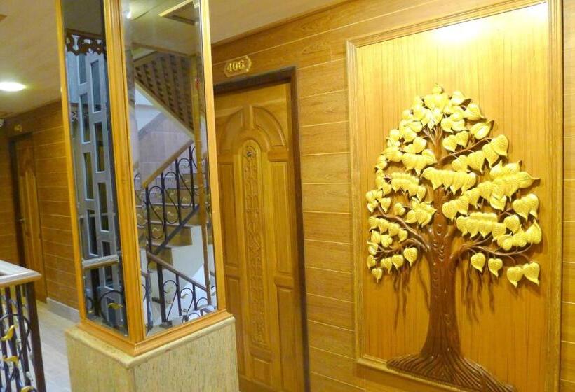 اتاق سوپریور, Tanee Place