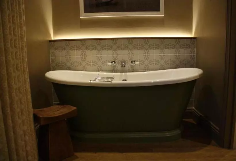 デラックススイート, The Bell Hotel, Saxmundham