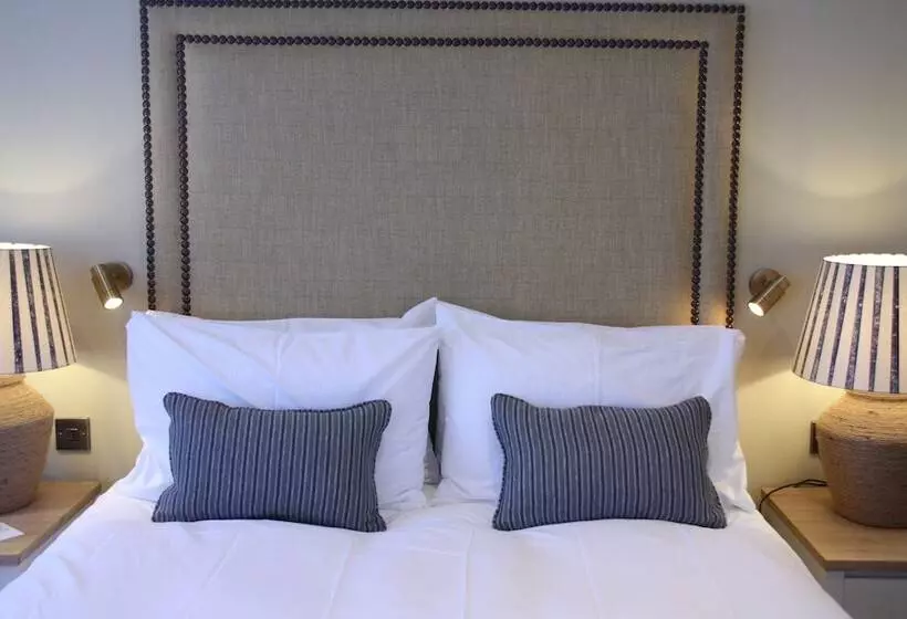 クラシックルーム, The Bell Hotel, Saxmundham