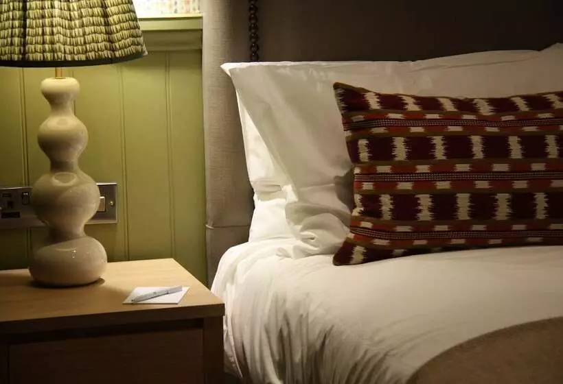 スタンダードルーム, The Bell Hotel, Saxmundham