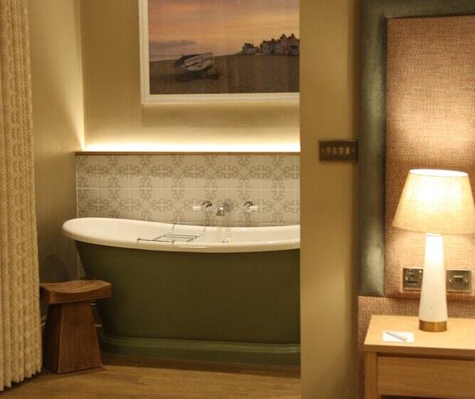 جناح ديلوكس, The Bell Hotel, Saxmundham