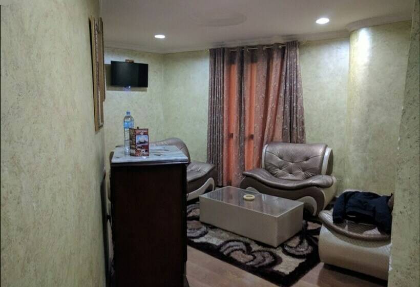 سوییت, Ville Des Roses