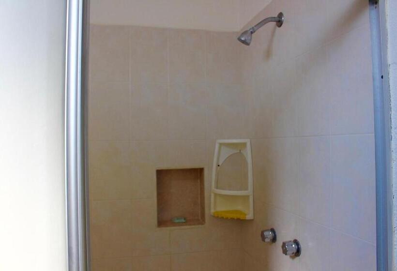 חדר סטנדרט לארבעה, Y Suites Corita