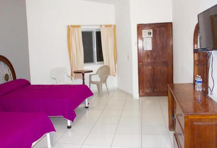 חדר סטנדרט לארבעה, Y Suites Corita