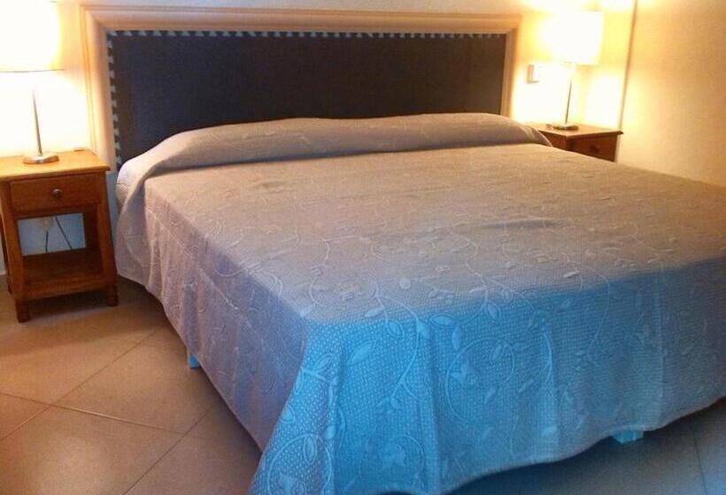 2 Bedrooms Suite Sea View, Y Suites Corita