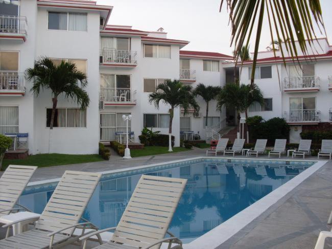 2 Bedrooms Suite Sea View, Y Suites Corita