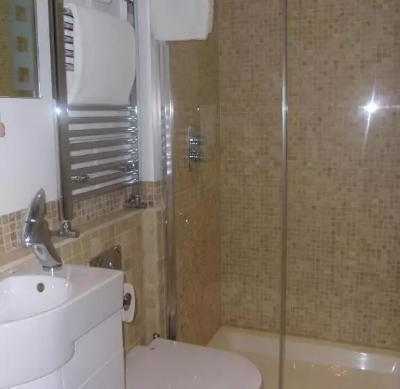 اتاق اجرایی, The Arc   Boutique B&b