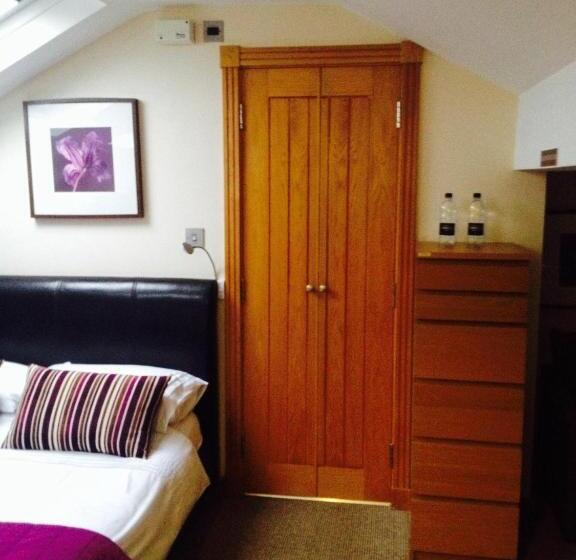 חדר משפחתי, The Arc   Boutique B&b