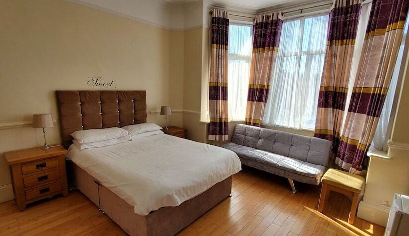 اتاق استاندارد, Diamonds Guest House