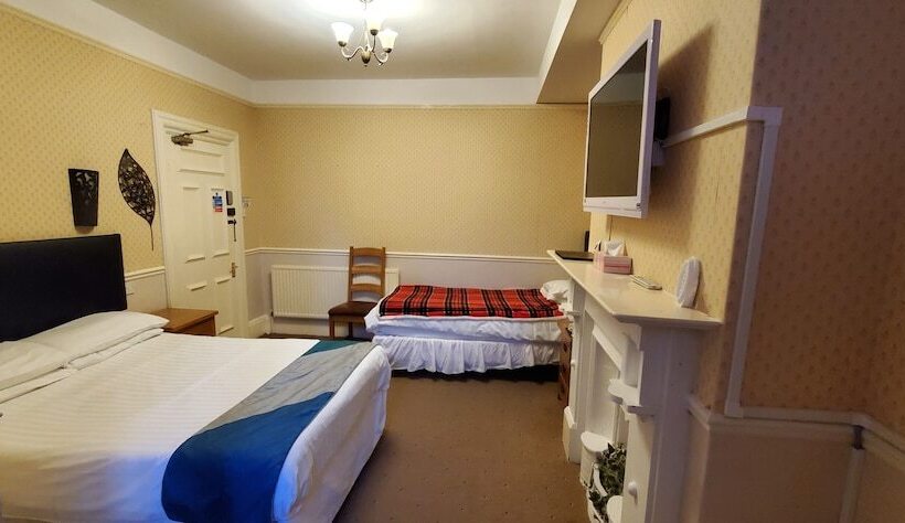 Номер Стандарт Трехместный, Diamonds Guest House