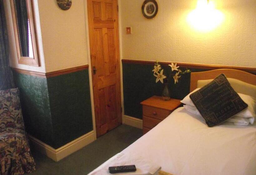 חדר סטנדרט יחיד, The Molly House