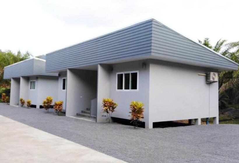 Economy Zimmer, หมอกยามเช้า กะปง รีสอร์ท