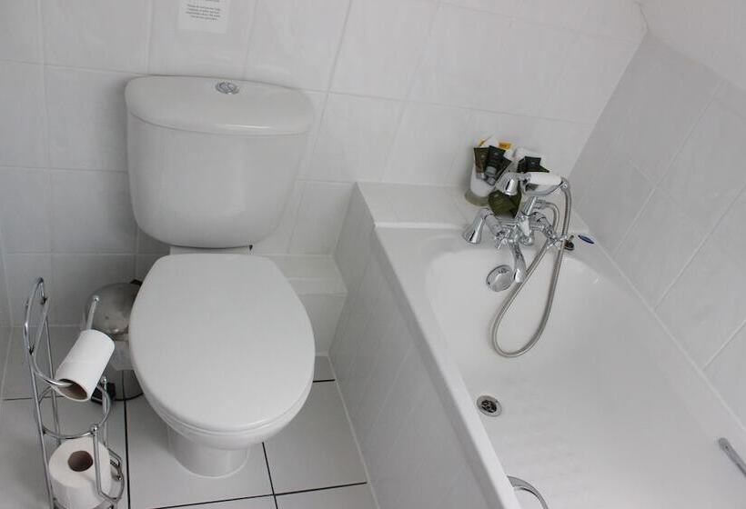 غرفة قياسية, Boscastle House