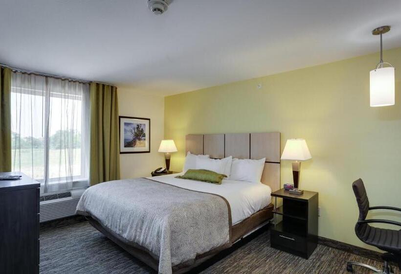 מיטת קינג בסוויטה, Candlewood Suites College Station, An Ihg