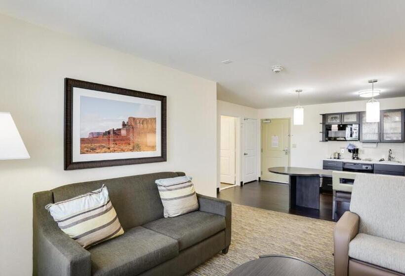 Люкс Кровать Кинг, Candlewood Suites College Station, An Ihg