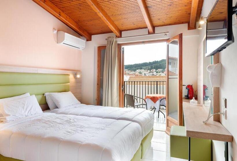 带城市景观的标准间, Aggelos Kefalonia