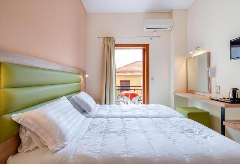 带城市景观的标准间, Aggelos Kefalonia